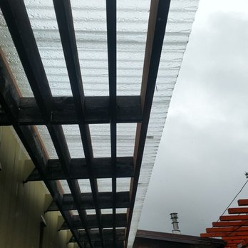 Samayoa Landscaping Berkeley - Plastic sheeting over wooden awning - Landscaping Near Me Samayoa Landscaping Berkeley - Plastic sheeting over wooden awning - Landscaping Near Me