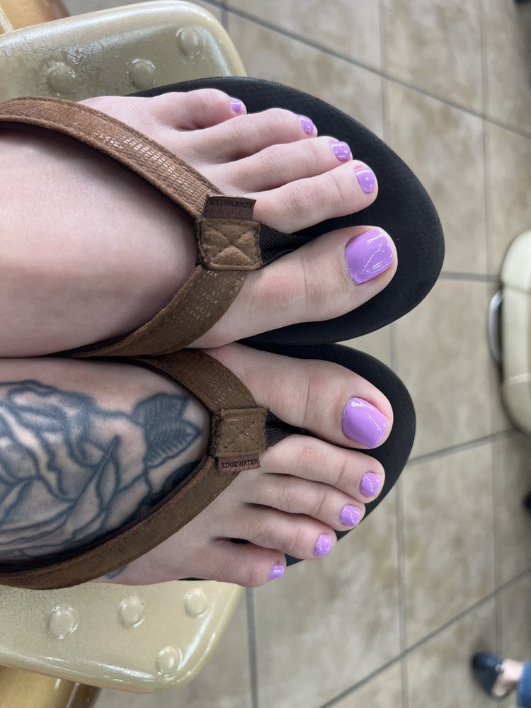 TJ Nails Logo