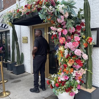 Breakfast At Barneys - Breakfast & Brunch Near Me - Atlanta, Georgia