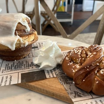 Runaway Luna Lifestyle - The pastries - Coffee & Tea Near Me - Bee Cave, Texas Runaway Luna Lifestyle - The pastries - Coffee & Tea Near Me - Bee Cave, Texas