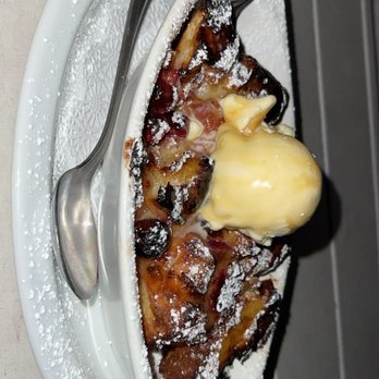 St Augustine Fish Camp - Bread pudding-just ok - Seafood Near Me - St Augustine, Florida