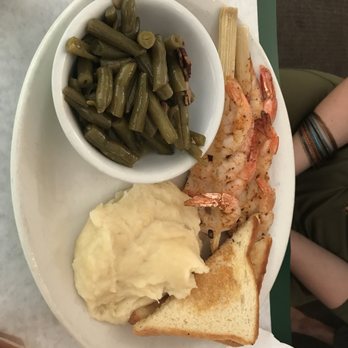 Big Willy’s Lakehouse - American Near Me - Brazil, Indiana