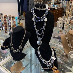 USA Thrift & Collectibles - Jewelry