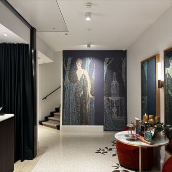 Ambassador - Entry front desk area - Hotels Near Me - Zürich, ZH Ambassador - Entry front desk area - Hotels Near Me - Zürich, ZH