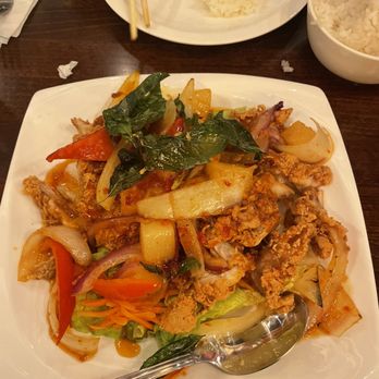 9Zaab - crispy chicken basil - Thai Near Me - Cambridge, Massachusetts