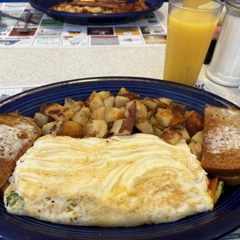 The Bay Diner - Veggie Egg White omelet - Breakfast & Brunch Near Me - Wolfeboro, New Hampshire The Bay Diner - Veggie Egg White omelet - Breakfast & Brunch Near Me - Wolfeboro, New Hampshire