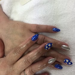 LV Nails & Spa 2