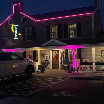 Cozy's Café & Pub by null