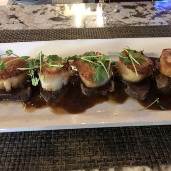 The Common House Kitchen & Bar - Scallops over braised short ribs! - New American Near Me - Rocky Hill, Connecticut The Common House Kitchen & Bar - Scallops over braised short ribs! - New American Near Me - Rocky Hill, Connecticut