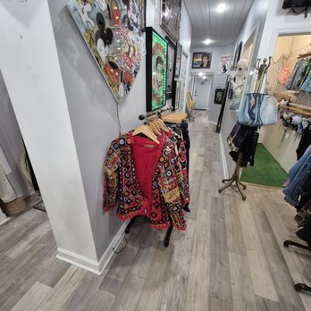 Eclective Boutique - Women's Clothing Near Me - Lake Worth, Florida
