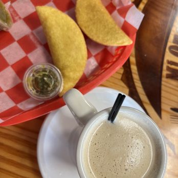 Mi Querida Colombia - Empanadas &  café con leche - Colombian Near Me - Ocoee, Florida