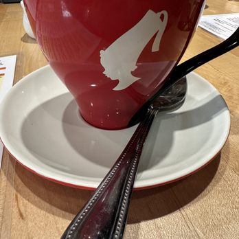 Chicago Waffles - Latte - Breakfast & Brunch Near Me - Chicago, Illinois Chicago Waffles - Latte - Breakfast & Brunch Near Me - Chicago, Illinois