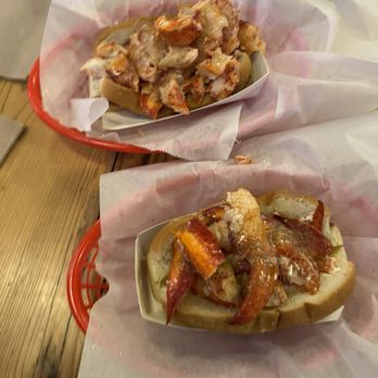Luke's Lobster - Lobster roll, classic - Seafood Near Me - San Francisco, California Luke's Lobster - Lobster roll, classic - Seafood Near Me - San Francisco, California