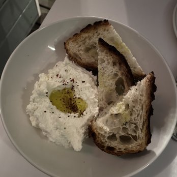 La Pecora Bianca SoHo - Whipped ricotta - wow this is good 10/10 a bit expensive though - Mediterranean Near Me - New York, New York La Pecora Bianca SoHo - Whipped ricotta - wow this is good 10/10 a bit expensive though - Mediterranean Near Me - New York, New York