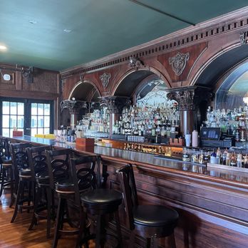 Deland Eatery - Bar Area - American Near Me - DeLand, Florida Deland Eatery - Bar Area - American Near Me - DeLand, Florida