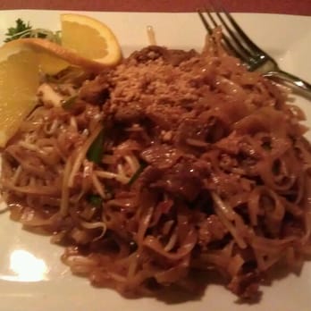 Thai Basil - Pad thai - Thai Near Me - Lake Oswego, Oregon