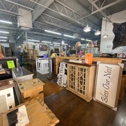 Lone Star Rustic - This is north/east view as you walk in. That corner is for check out (cash register)