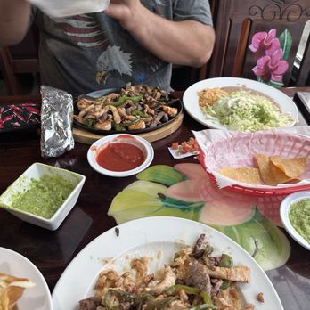 Jarritos - fajitas over rice which was outstanding and a taco salad and omg it was delicious. My husband got the fajitas and there was so much flavor - Mexican Near Me - Kingstree, South Carolina Jarritos - fajitas over rice which was outstanding and a taco salad and omg it was delicious. My husband got the fajitas and there was so much flavor - Mexican Near Me - Kingstree, South Carolina