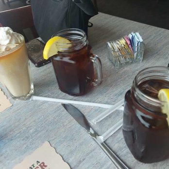 Fox's Lobster House - Drinks - Seafood Near Me - York, Maine Fox's Lobster House - Drinks - Seafood Near Me - York, Maine