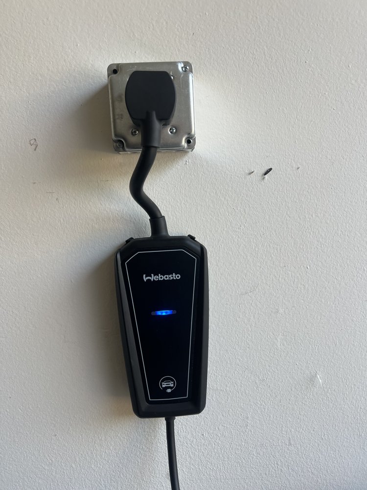 Slide of Volt Tech Electric
