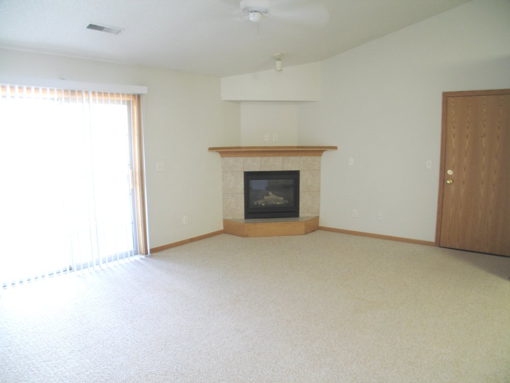 GREEN MEADOW APARTMENTS 15 Photos 10 80 Green Meadow Ct, North