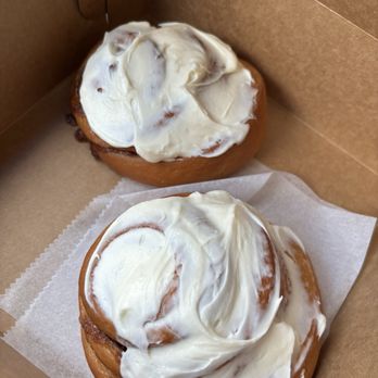 The Jelly Cabinet - Cinnamon roll - Bakeries Near Me - Wilmington, North Carolina