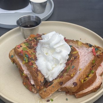 The Front Yard - Amazing fruity pebbles stuffed French toast - Beer Gardens Near Me - Las Vegas, Nevada The Front Yard - Amazing fruity pebbles stuffed French toast - Beer Gardens Near Me - Las Vegas, Nevada