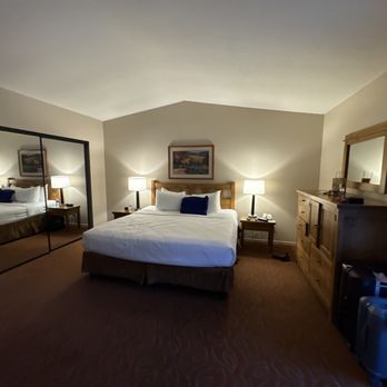 Riviera Oaks by Diamond Resorts - Bedroom - Hotels Near Me - Ramona, California Riviera Oaks by Diamond Resorts - Bedroom - Hotels Near Me - Ramona, California