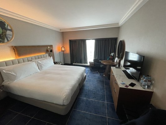 Hilton Frankfurt City Centre by null