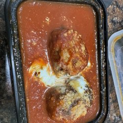 La Strada Pizza - My photo of the requested very little sauce... where's the whipped ricotta? This was taken right after it arrived.