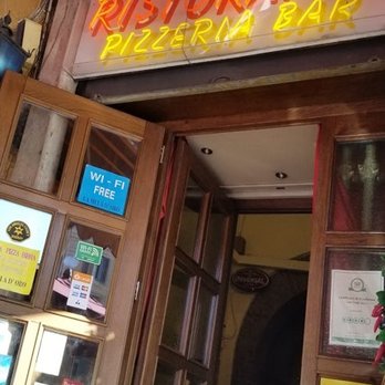 Domus Liberius - On my arrival day 07-29-18 had dinner here. Right around the corner. La Mela d'Oro Ristorante. The lasagna was good. - Bed & Breakfast Near Me - Rome, RM