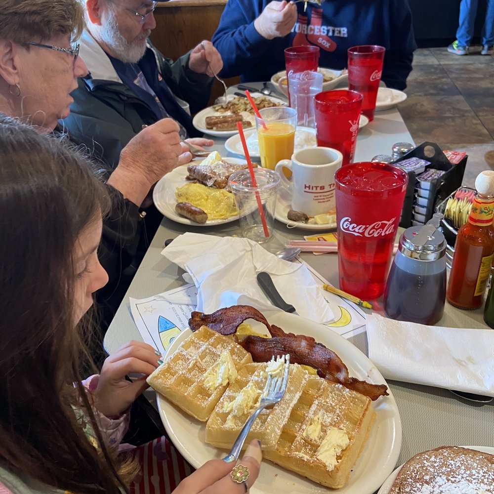 Hits The Spot Diner - Diners Near Me - Lakewood, Colorado Hits The Spot Diner - Diners Near Me - Lakewood, Colorado