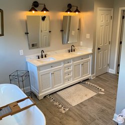 Top Notch Home Construction - Master bathroom completed