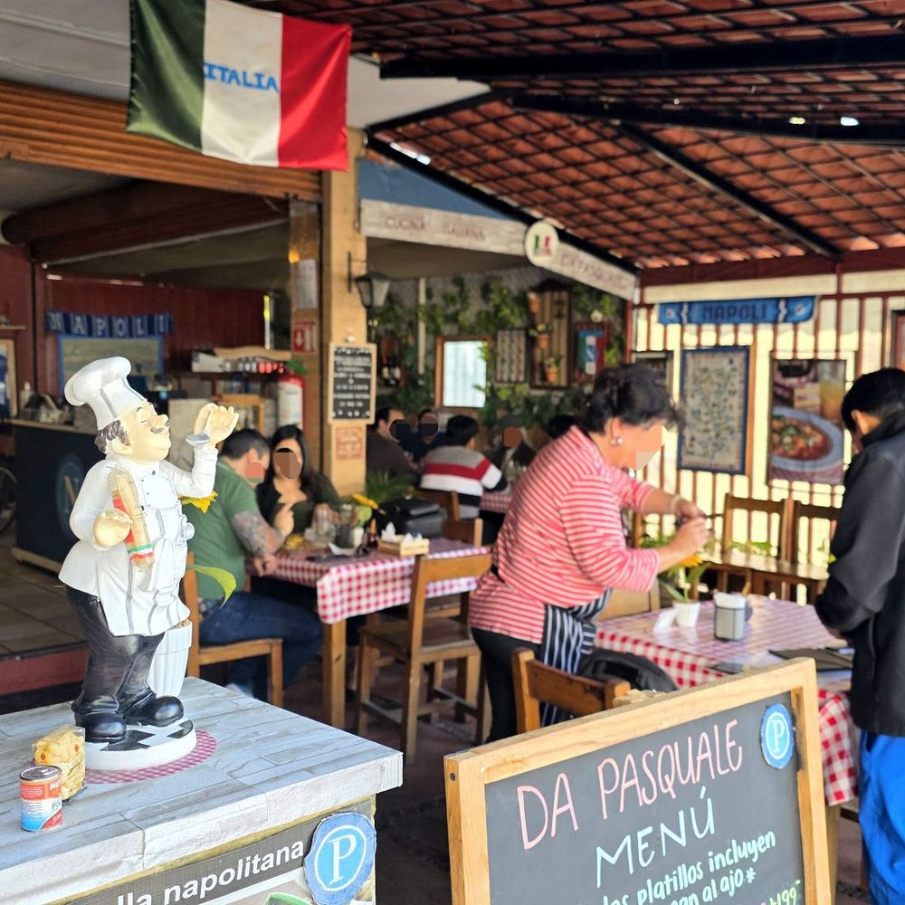 Da Pasquale - Inside and dining patio - Italian Near Me - Guadalajara, JAL