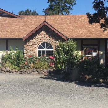 Cathedral Ridge Winery - Wine Tours Near Me - Hood River, Oregon Cathedral Ridge Winery - Wine Tours Near Me - Hood River, Oregon