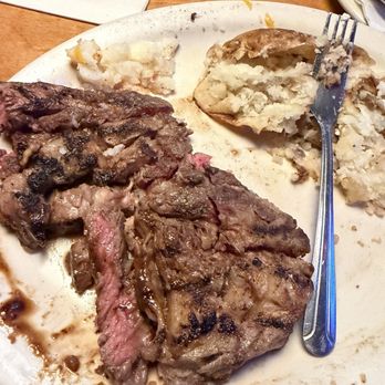 Texas Roadhouse - Steak full of fat - American Near Me - Humble, Texas