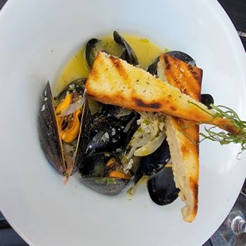 Lucca Restaurant & Bar - Italian Near Me - Boston, Massachusetts