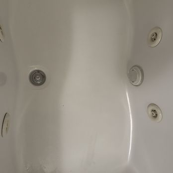 Caesars Palace - Hair, lint, dust, and standing water in the $450/night jacuzzi I paid for. - Hotels Near Me - Las Vegas, Nevada Caesars Palace - Hair, lint, dust, and standing water in the $450/night jacuzzi I paid for. - Hotels Near Me - Las Vegas, Nevada