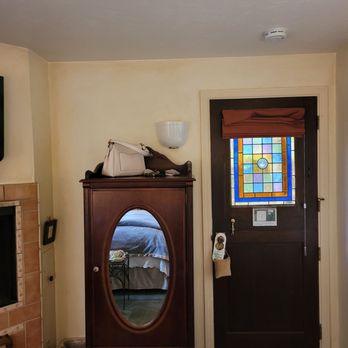 Old Monterey Inn - Chawton Room door - Hotels Near Me - Monterey, California Old Monterey Inn - Chawton Room door - Hotels Near Me - Monterey, California