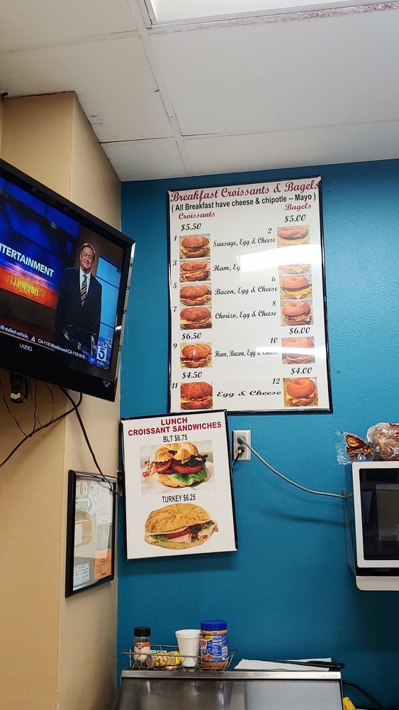 GRUMPY’S DONUTS & BAGELS Updated September 2024 47 Photos & 75