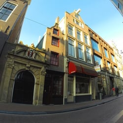 Het Kleinste Huis - Voorkant Het Kleinste Huis van Amsterdam