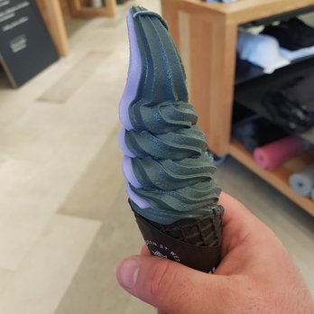 iHalo Krunch - Ice Cream & Frozen Yogurt Near Me - Toronto, Ontario iHalo Krunch - Ice Cream & Frozen Yogurt Near Me - Toronto, Ontario