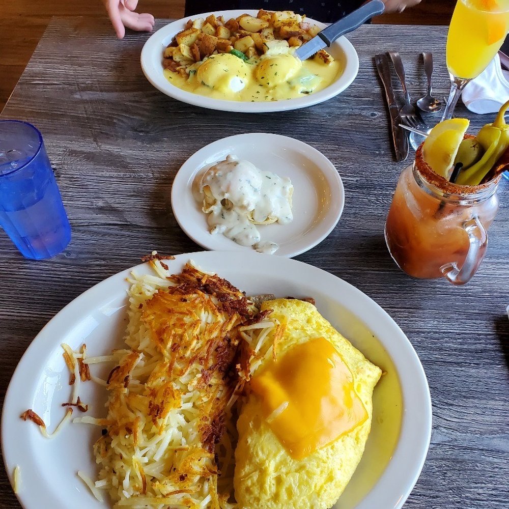 Biscuits Cafe - Meat lovers omelette and Florentine Benedict - Breakfast & Brunch Near Me - Peoria, Arizona