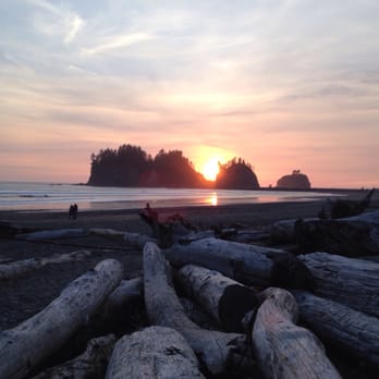 Quileute Oceanside Resort - Amazing sunsets - Hotels Near Me - La Push, Washington Quileute Oceanside Resort - Amazing sunsets - Hotels Near Me - La Push, Washington