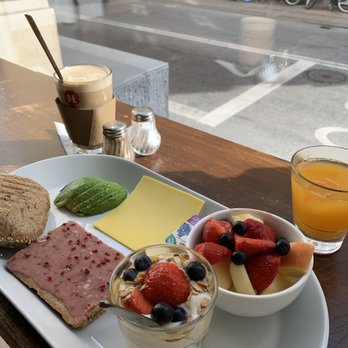 Kaffestuen Vesterbro - Vegan breakfast - Coffee & Tea Near Me - Copenhagen, 84