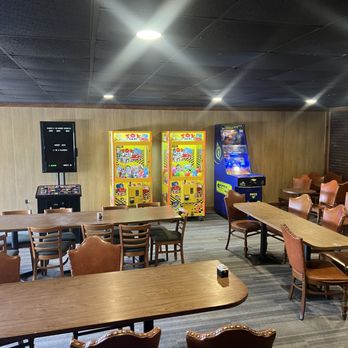 Apollo Pizza - tables and chairs in a restaurant - Pizza Near Me - Apollo Beach, Florida