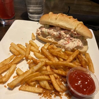 Brick and Porter - lobster roll - Pubs Near Me - Grand Rapids, Michigan Brick and Porter - lobster roll - Pubs Near Me - Grand Rapids, Michigan