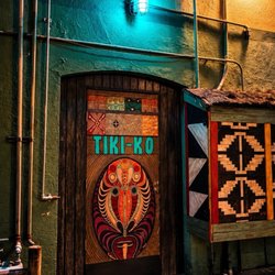 Tiki-Ko - Old school back door with the delivery lights still working