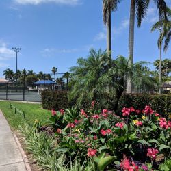 Kensington Golf & Country Club - Tennis courts at Kensington golf and country club