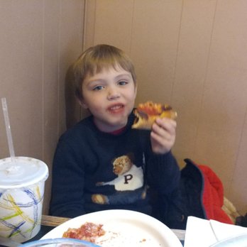 Santarpio's Pizza - Good pizza. Fresh crust and toppings.   Loved by 5 year olds and up. - Pizza Near Me - Boston, Massachusetts